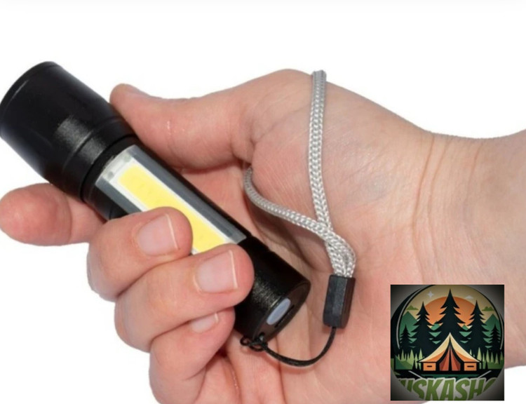 چراغ قوه اسمال سان مدل ZY-R911 نوع دستی با نور مهتابی